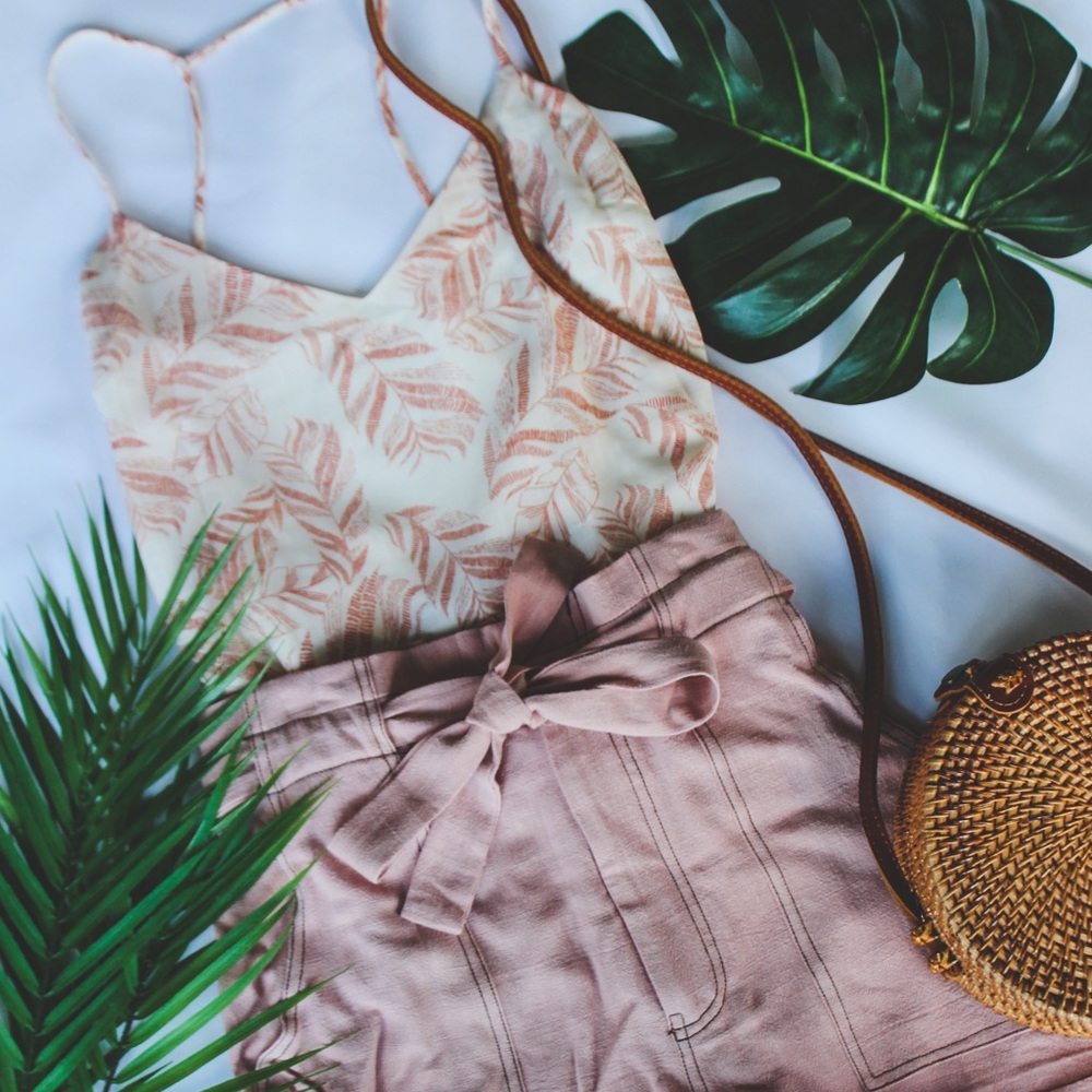 NWT Boutique Blush Palm Printed Tank Top